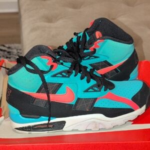 Nike Kids' Turquoise and Black Sneakers with Red Accents